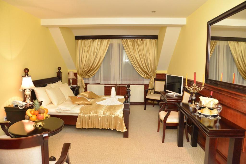 Postel nebo postele na pokoji v ubytování Hotel Zlatarski Zlatnik