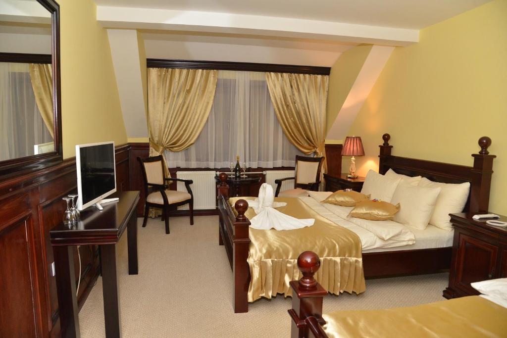 TV a/nebo společenská místnost v ubytování Hotel Zlatarski Zlatnik