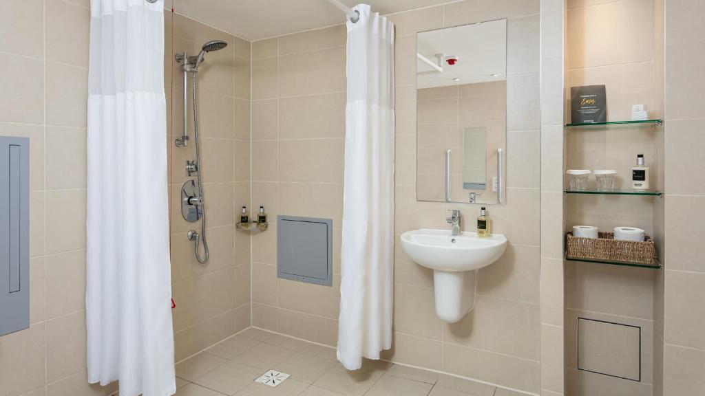 Koupelna v ubytování Staybridge Suites Newcastle by IHG
