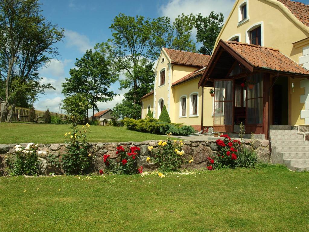 Vonkajšia záhrada v ubytovaní Dworek Szarki