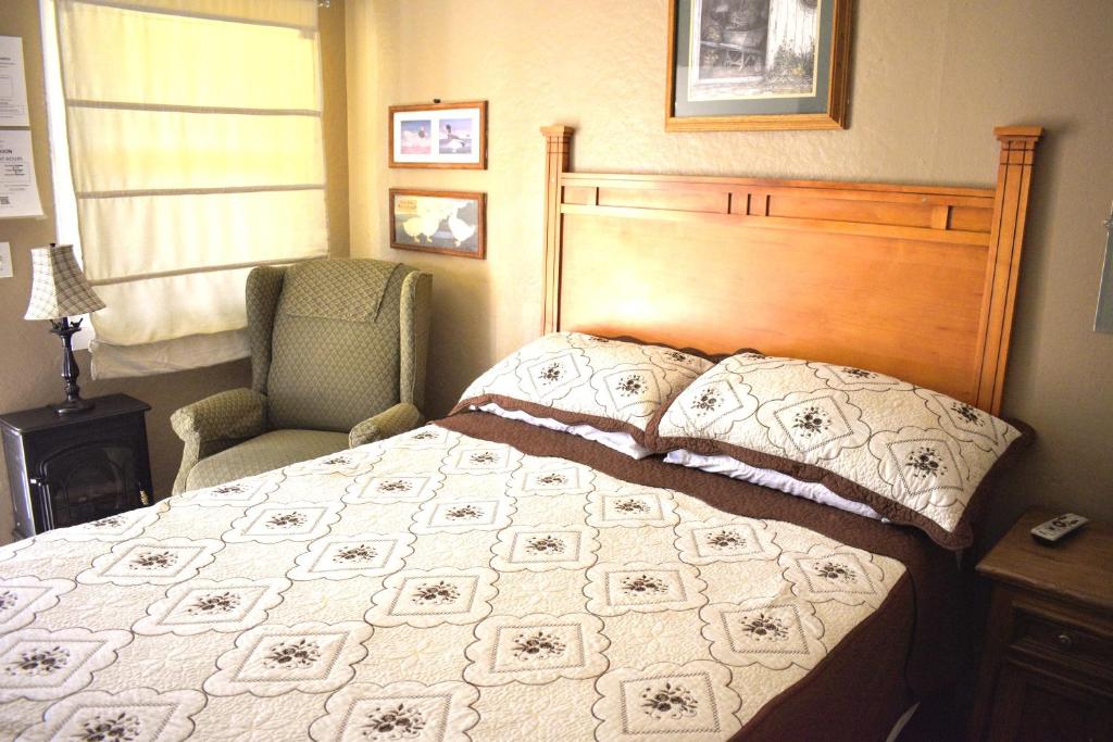 Genas's Sierra Inn & Restaurant - Habitación Queen