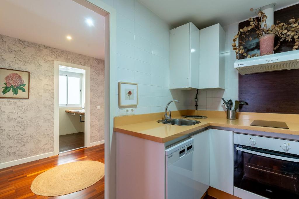 Kuchyňa alebo kuchynka v ubytovaní Veoapartment Alhóndiga Segundo