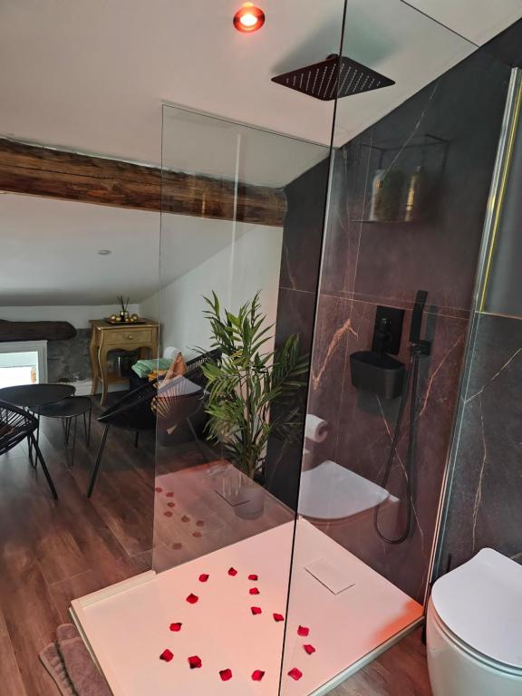 Koupelna v ubytování Luxury Room La Terrazza sul Lago di Como