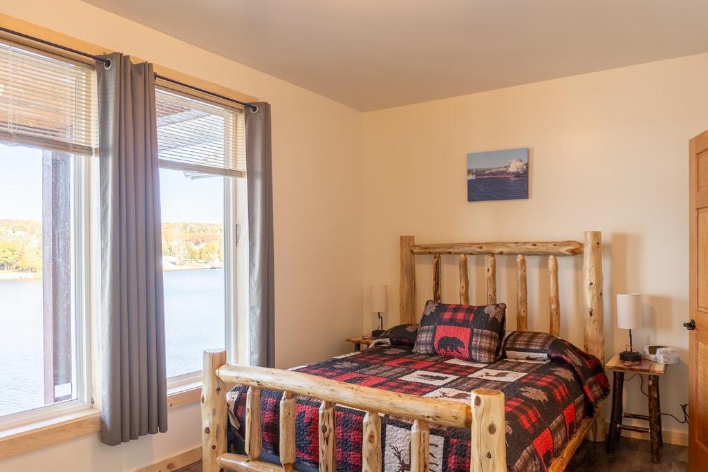 Keweenaw Waters Resort - House A Tre Camere Da Letto