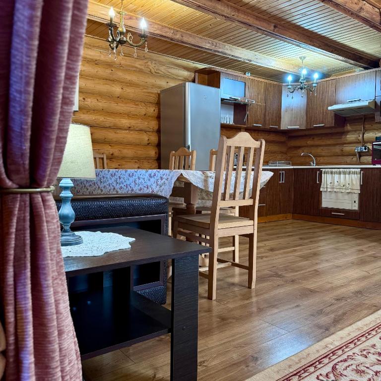 Kuchyň nebo kuchyňský kout v ubytování Cottage Kalinka