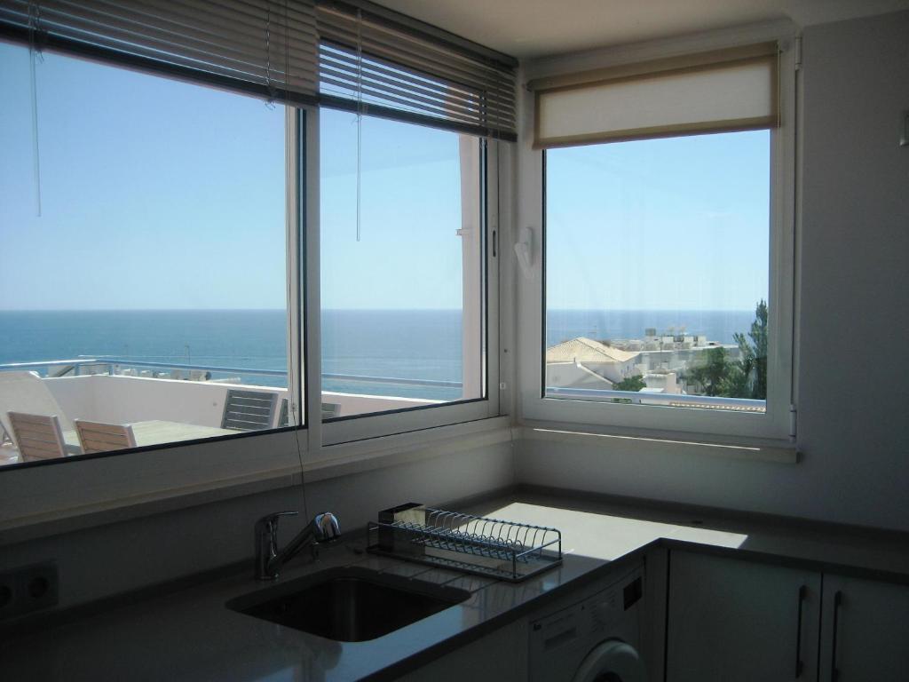 Bay View Apartments - 3