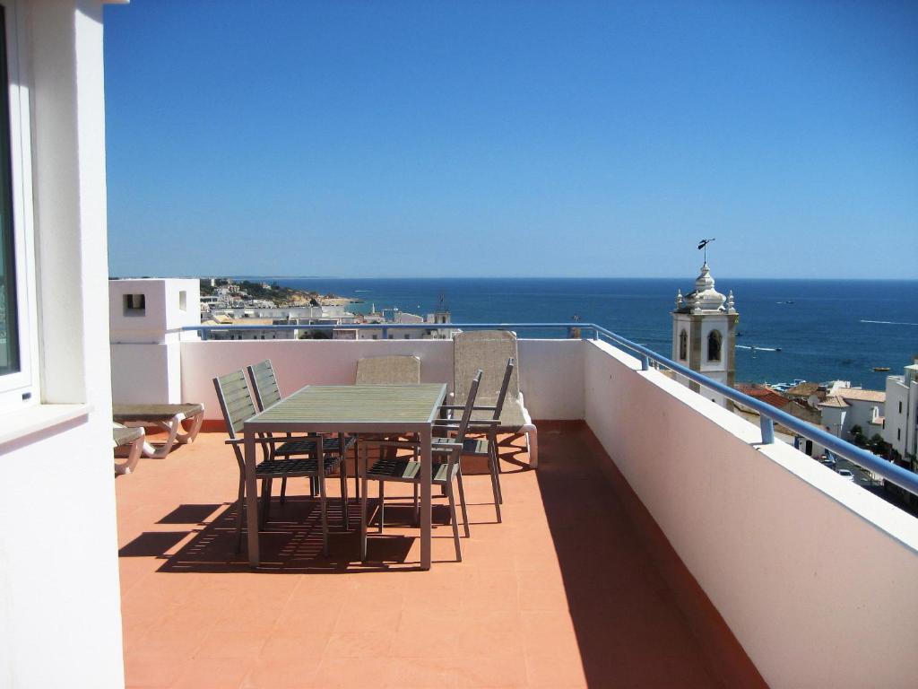 Bay View Apartments - 1