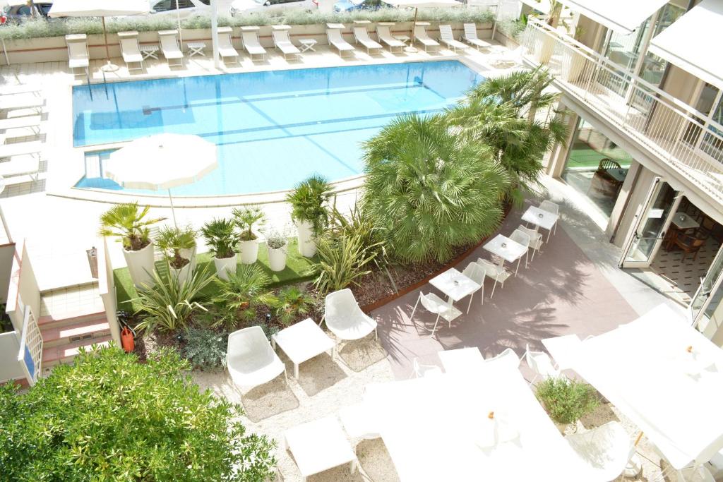 Bazén v ubytování HOTEL TRIONFAL - Fronte Mare - Vicinissimi al Centro nebo v jeho okolí
