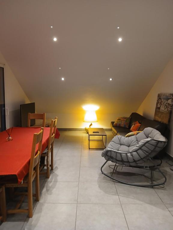 Photo de la galerie de l'établissement Charmant T4 pour 6 personnes, à Barberaz