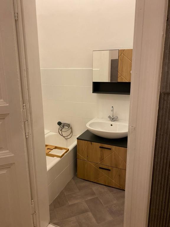 Cosy Central Hideaway Budapest 1132 Budapest, Kádár utca 6 kép - 1