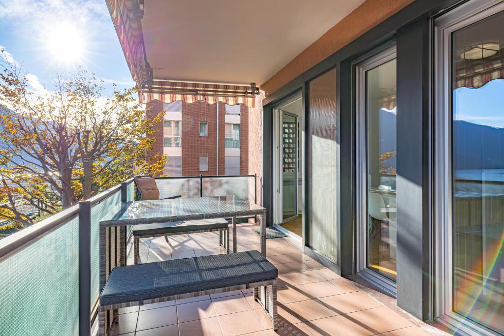 Imperial of Lugano 4 with a lake view behind the station and 10 min from the lake - Resim 12