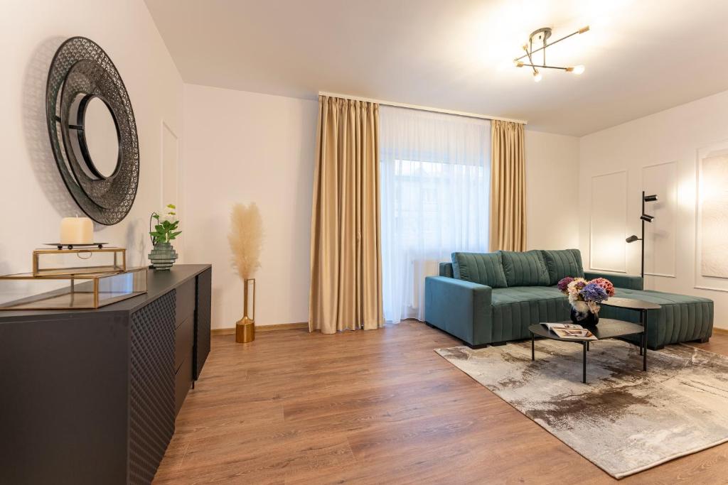XOX Comfort Giurgiului - Deluxe One-Bedroom Apartment