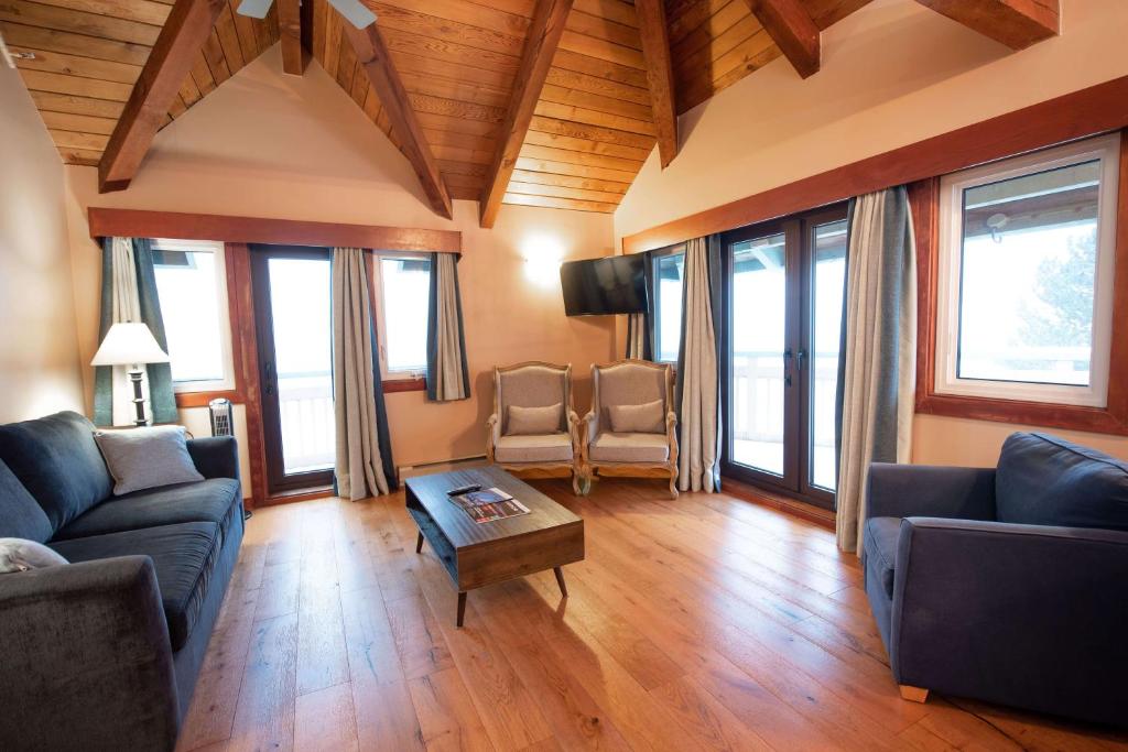 Posezení v ubytování Painter's Lodge, Trademark Collection by Wyndham