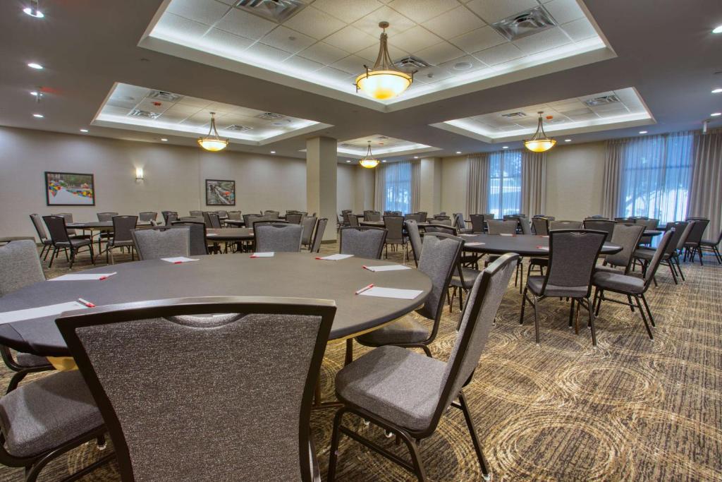 Drury Inn & Suites San Antonio Near La Cantera photo