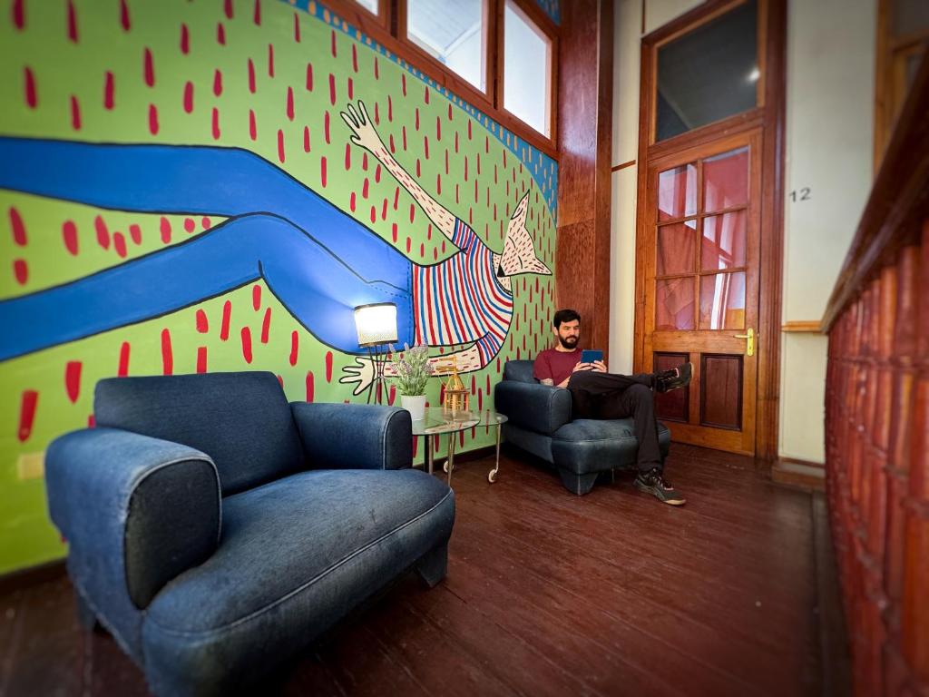 Posezení v ubytování Maki Hostels & Suites Valparaiso