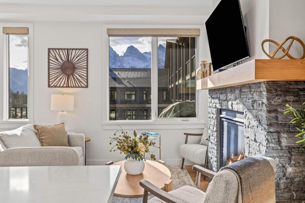 
304 - 2 Bedroom Premier Condo
