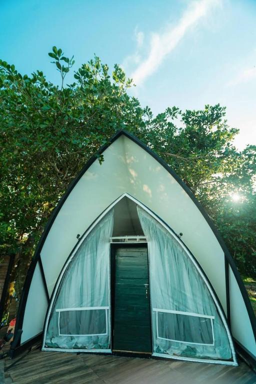 Tropical eglamping - Habitación King Con Vistas Al Lago