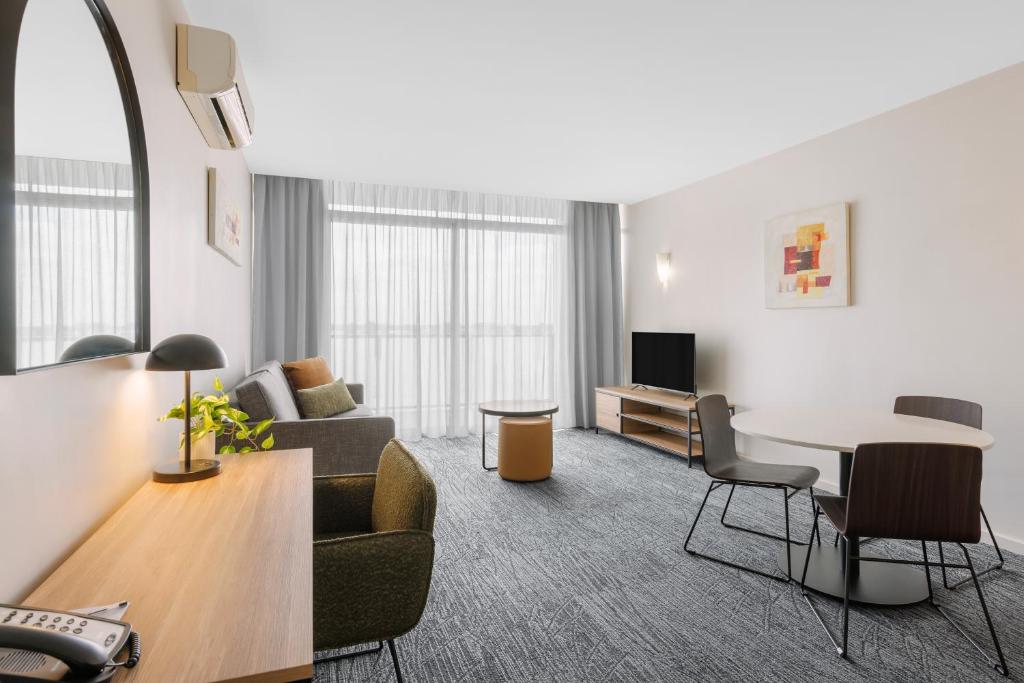 Quest Caroline Springs - 