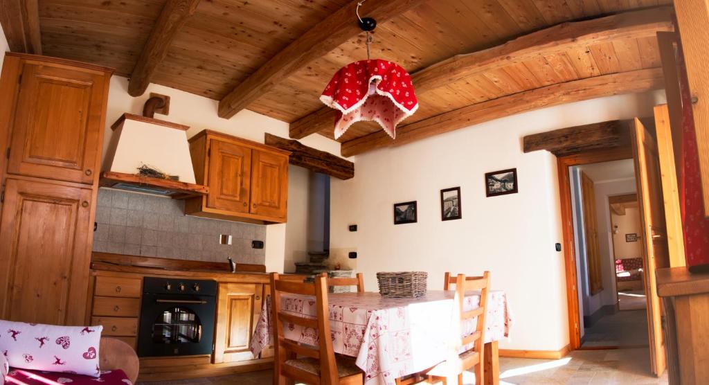 Kuchyň nebo kuchyňský kout v ubytování Le Petit Fenestrelle