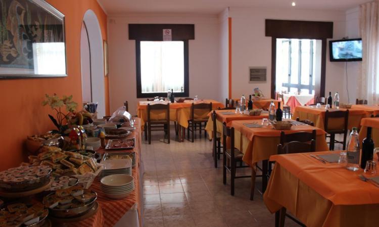 Restaurace v ubytování Hotel Rex