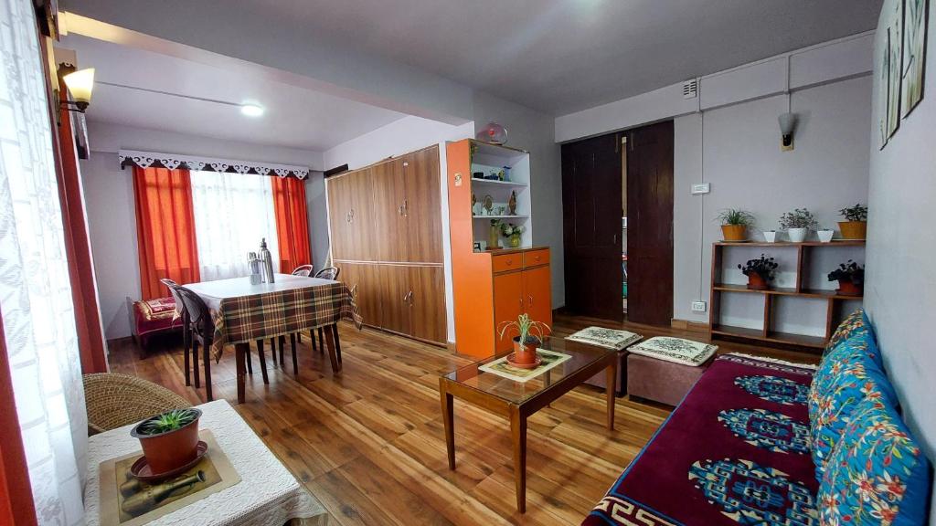 Posezení v ubytování Indivar Homestay