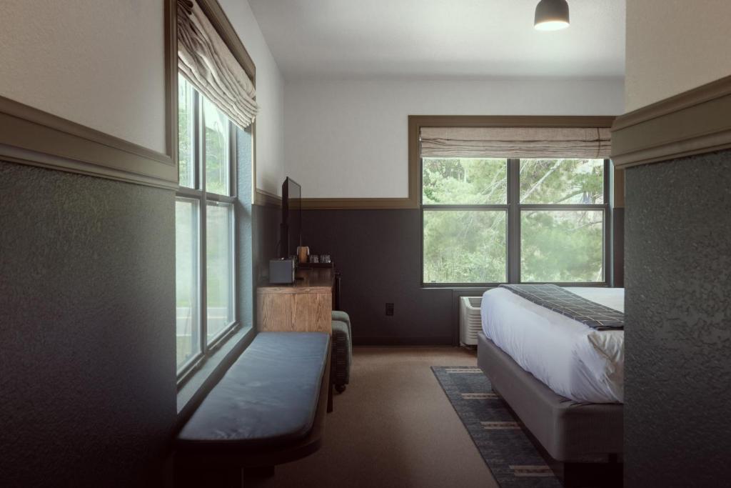 The Ozarker Lodge - Suíte King Com Sofá-Cama - Andar Superior