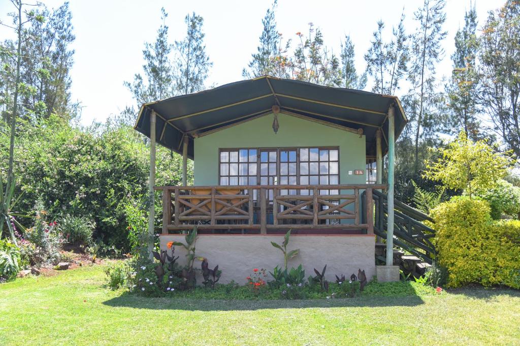 Sangare Gardens - Deluxe Queen Room