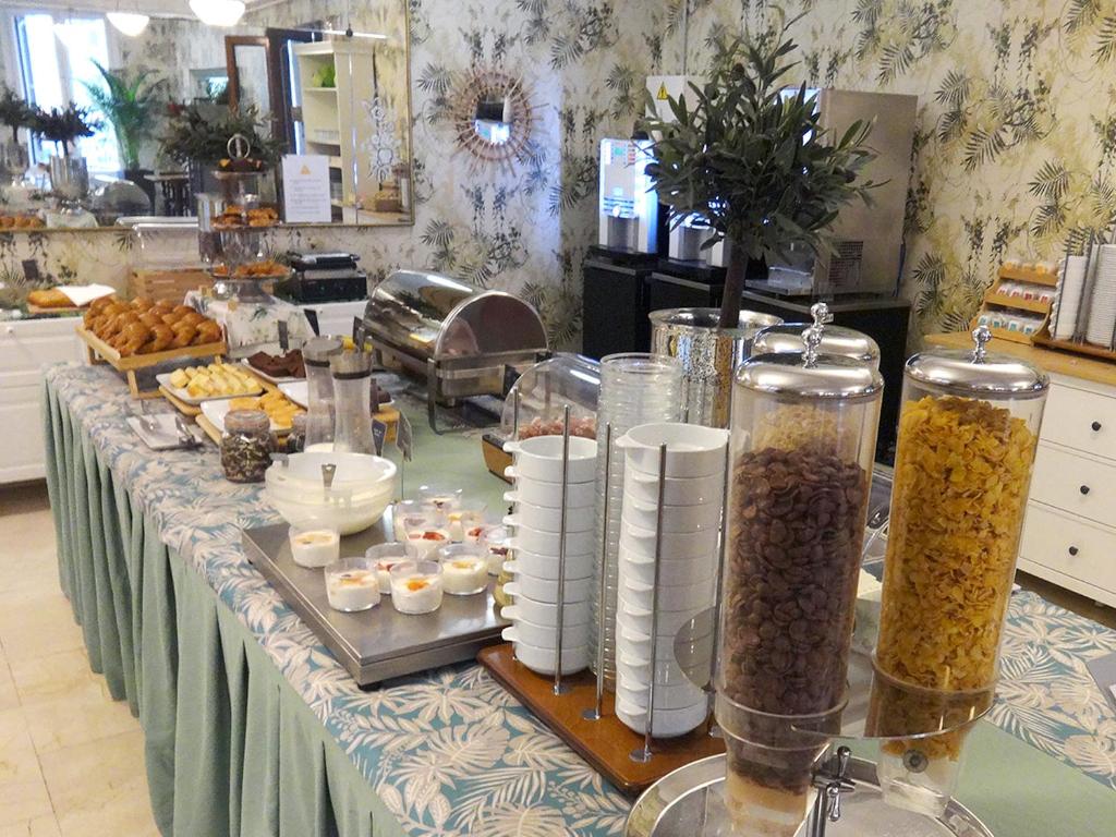 Hotel Lloret Ramblas - Resim 22