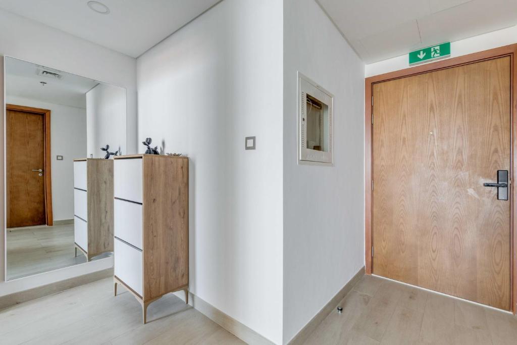 Fotografie z fotogalerie ubytování Luxury Azizi Mina Beachfront Apartments v Dubaji