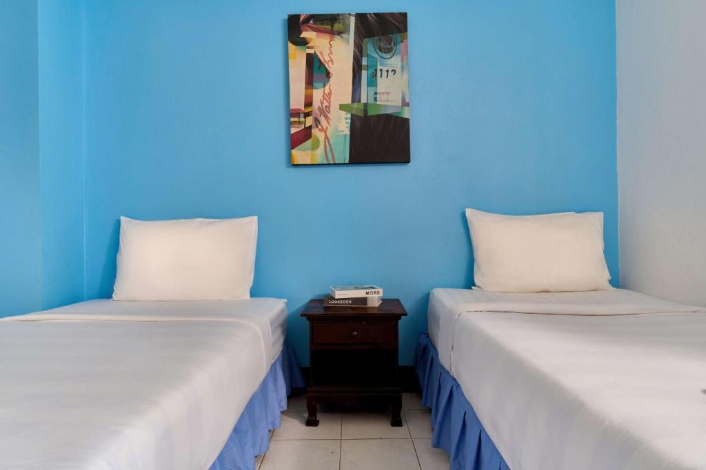 
Budget Twin Room with Private Bathroom
