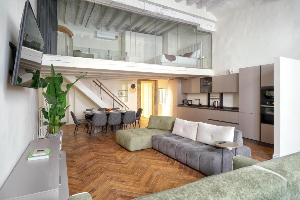 Η κουζίνα ή μικρή κουζίνα στο Loft moderno vista centro città J House