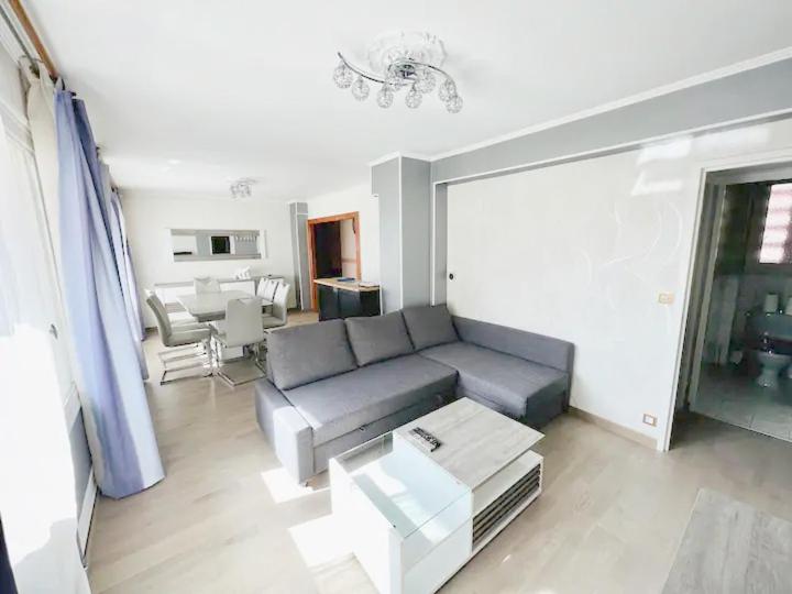 Posezení v ubytování L'Amicale : 80 m², 6 Prs, 3 Ch, Centre ville