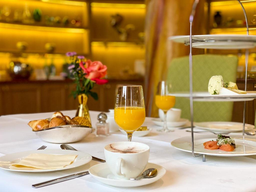 Relais & Châteaux Bülow Palais - Resim 4