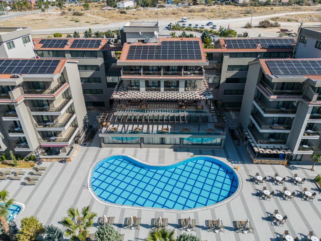 Bazén v ubytování Hierapark Thermal & SPA Hotel nebo v jeho okolí