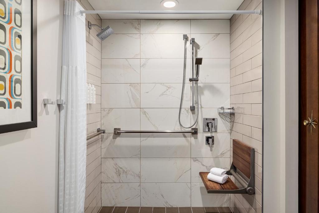 The American Hotel Atlanta Downtown, Tapestry Collection by Hilton - 
