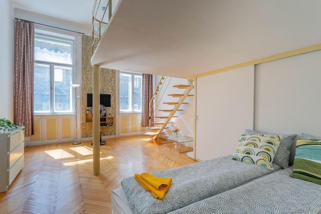 Weiner Leó sunny Mezzanine Hideaway 1066 Budapest, Weiner Leó utca 12 kép - 1