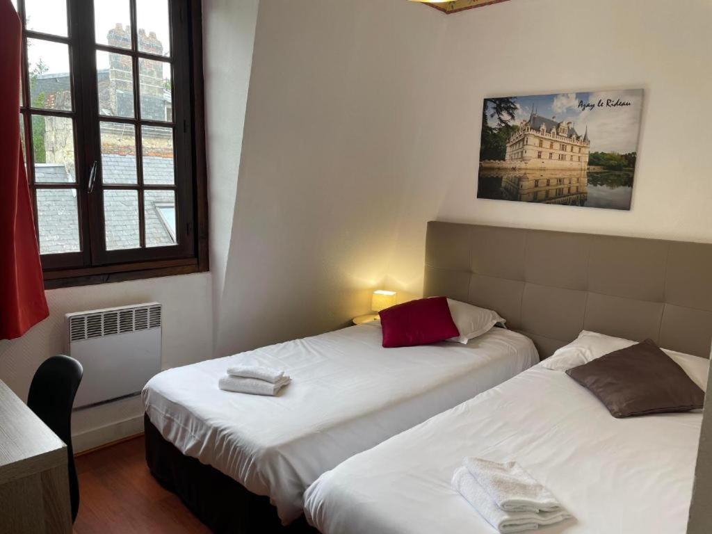 Chambre d'Hôtel Les Trois Lys - Twin Room With Private Bathroom