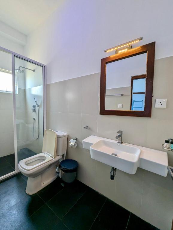 Bliss Apartment Hikkaduwa - 17