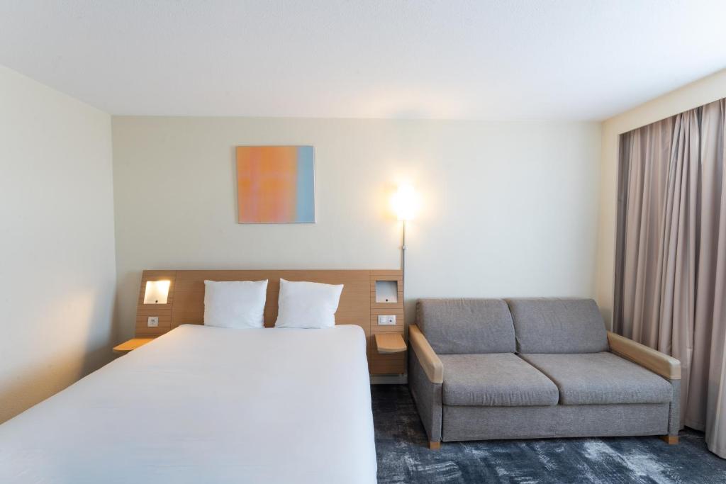 Novotel Nantes Centre Bord de Loire - Superior Family Room With Sofa Bed