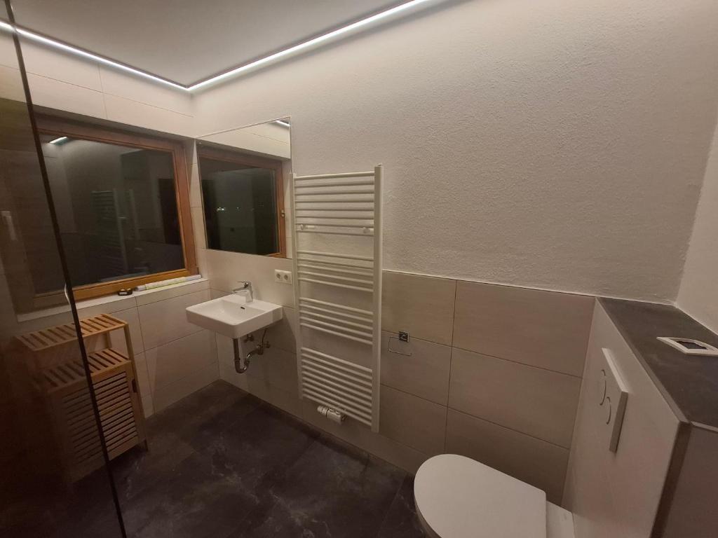 Kúpeľňa v ubytovaní Ferienhaus Fallenegger