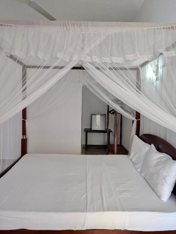 Bliss Apartment Hikkaduwa - 15