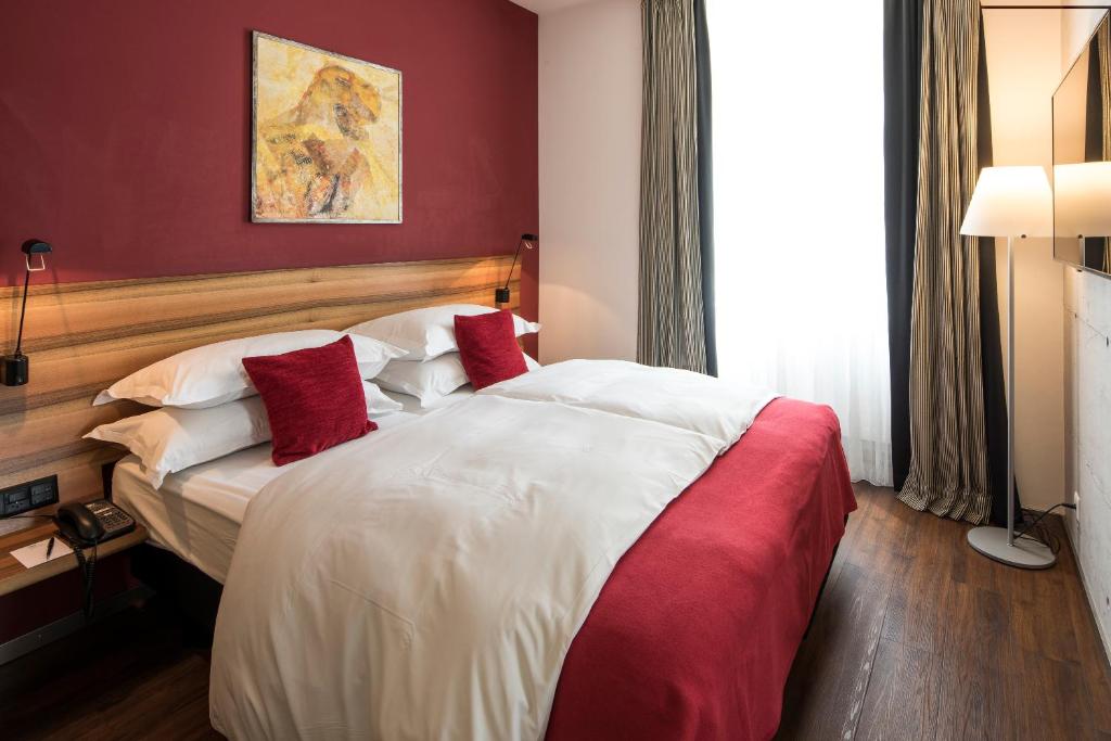 
Junior Suite with View on the Old Town
