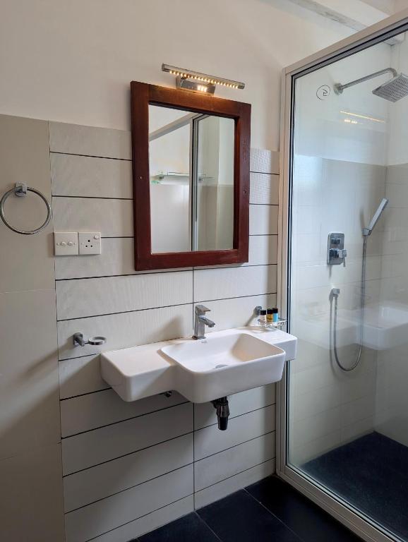 Bliss Apartment Hikkaduwa - 10