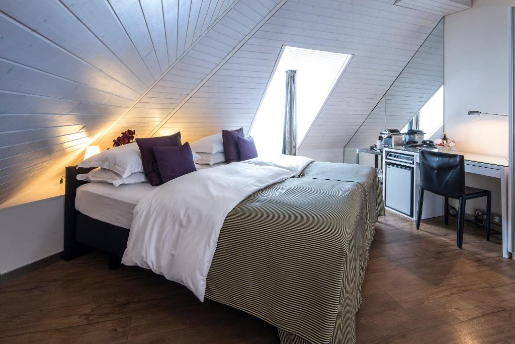 Central Plaza - Resim 29