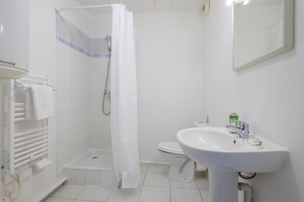 Koupelna v ubytování Residhotel Cannes Festival