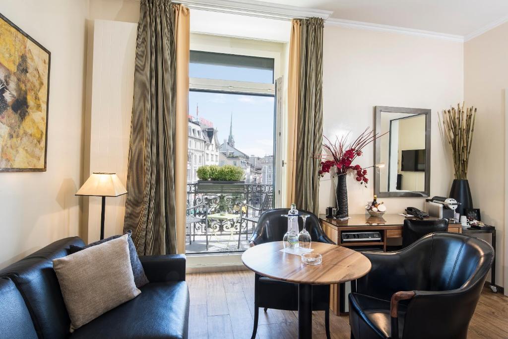 Central Plaza - Resim 37