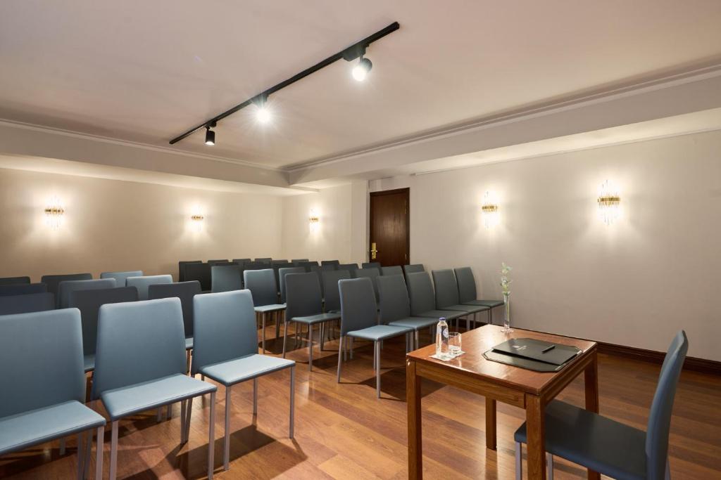 Eurostars Montgomery - Resim 35