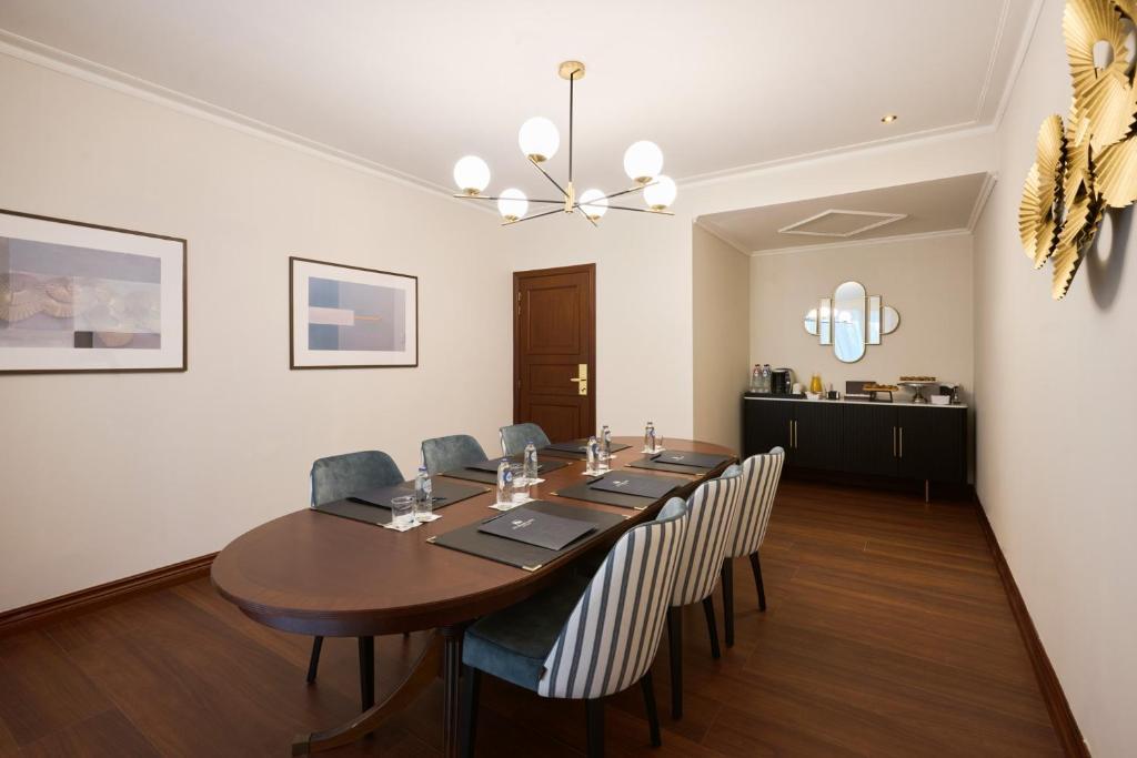 Eurostars Montgomery - Resim 38