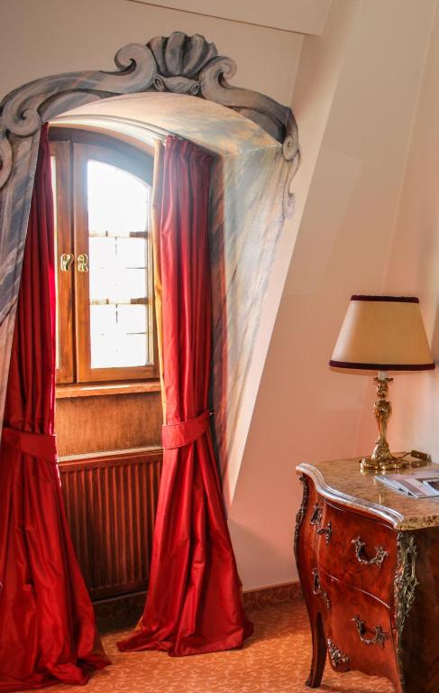 Letto o letti in una camera di Romantik Hotel Bülow Residenz