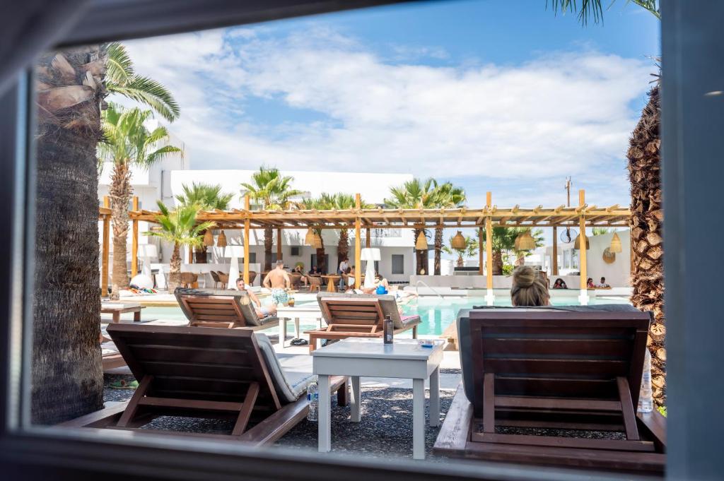 Smy Mediterranean White Santorini - Superior Room With Sharing Pool And Garden View